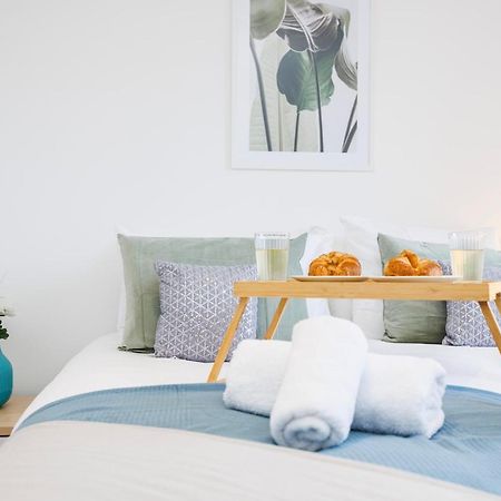 Cresta House - Modern Apartments ルートン エクステリア 写真