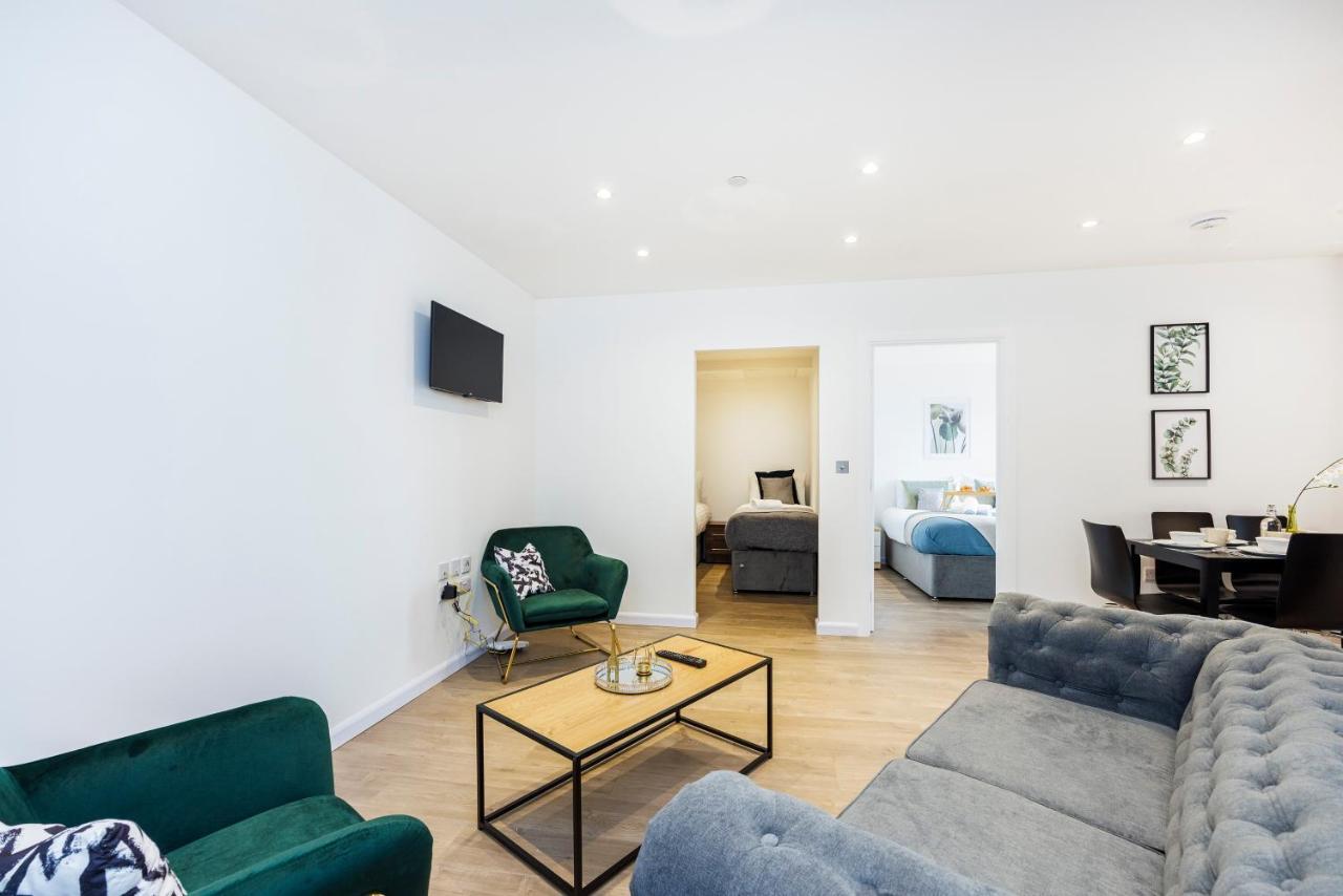 Cresta House - Modern Apartments ルートン エクステリア 写真