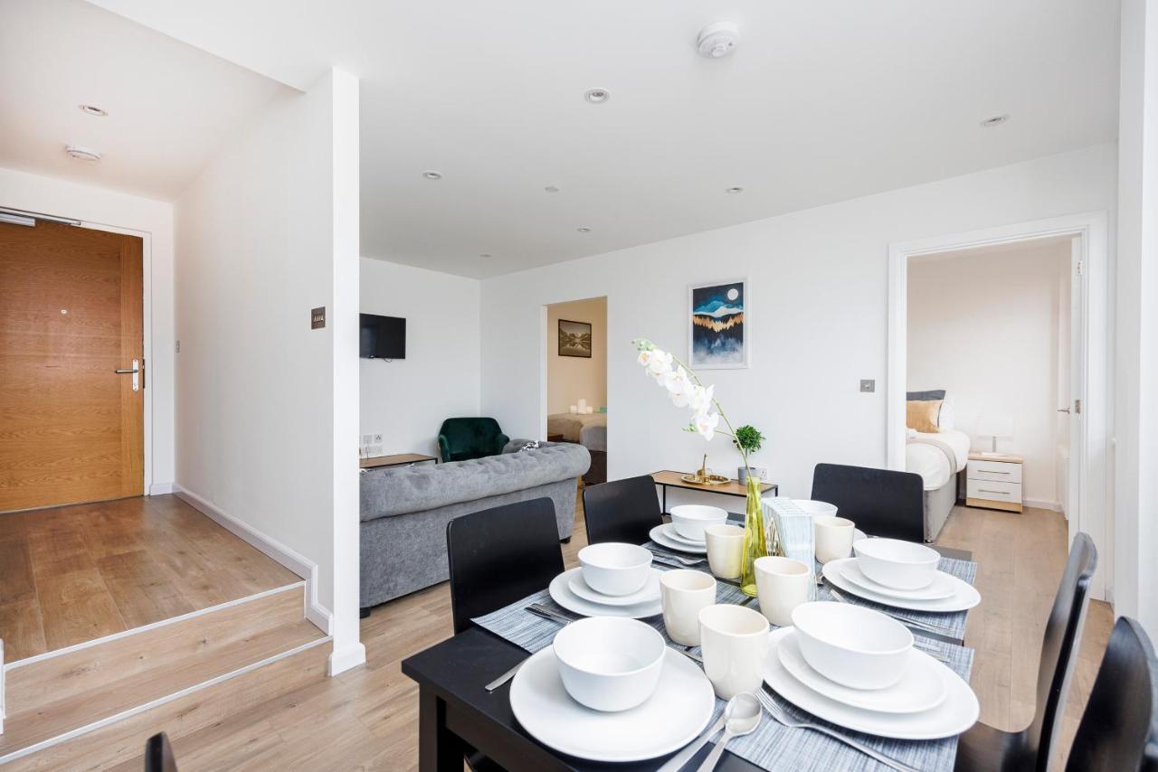 Cresta House - Modern Apartments ルートン エクステリア 写真